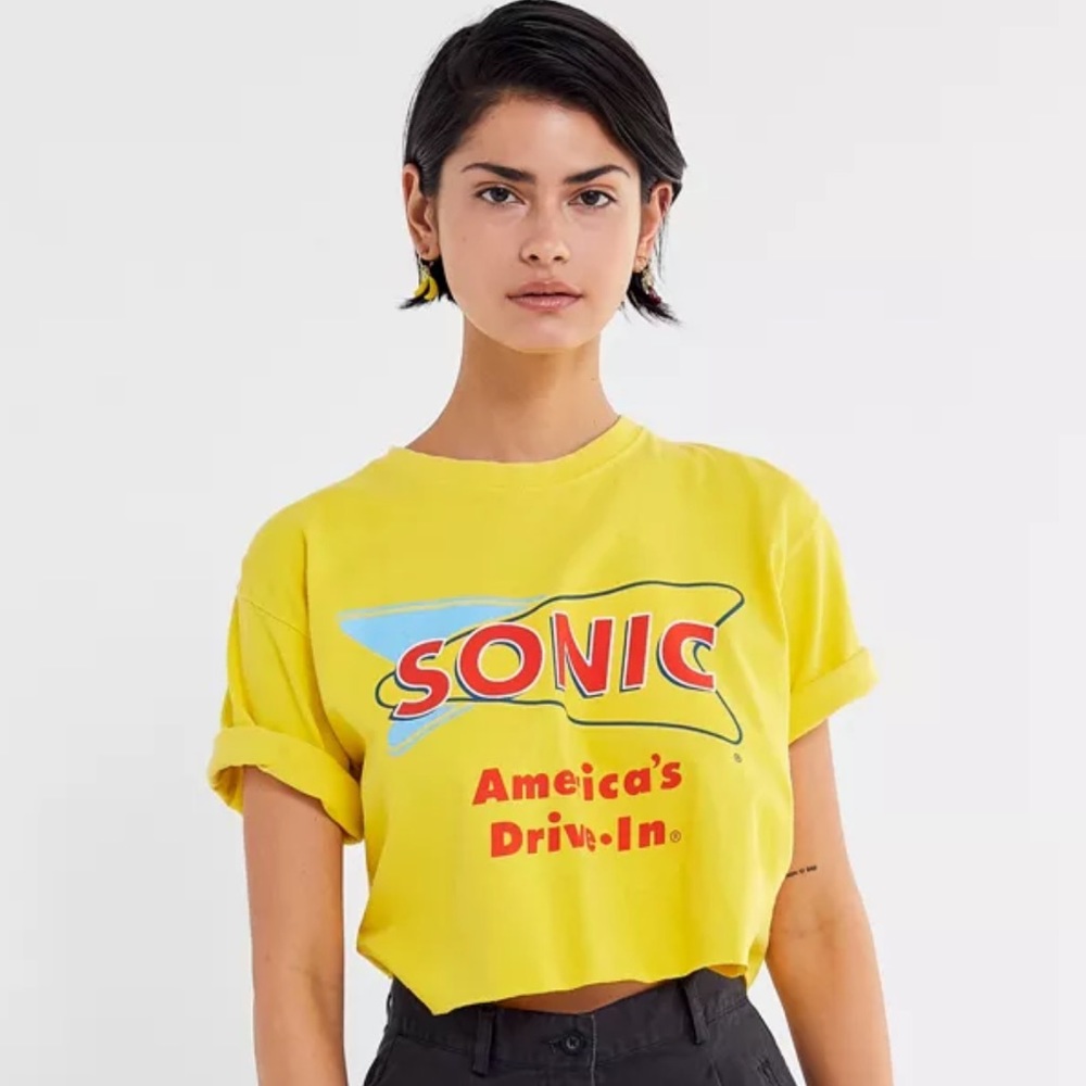 Urban Outfitters | Sonic Graphic Cropped Tee Size XL